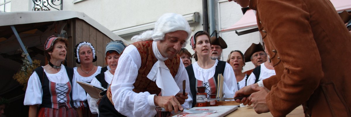 Altstadtfest 2010 Apotheker Hannes Proeller mit Bürgermeister Matt Harter aus La Crosse Altstadtfest 2010 Apotheker Hannes Proeller mit Bürgermeister Matt Harter aus La Crosse
